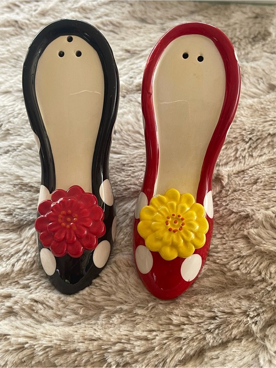 Pier 1 Other - Pair of Polka Dot Ceramic Salt and Pepper Shaker Shoes with Flower Accents